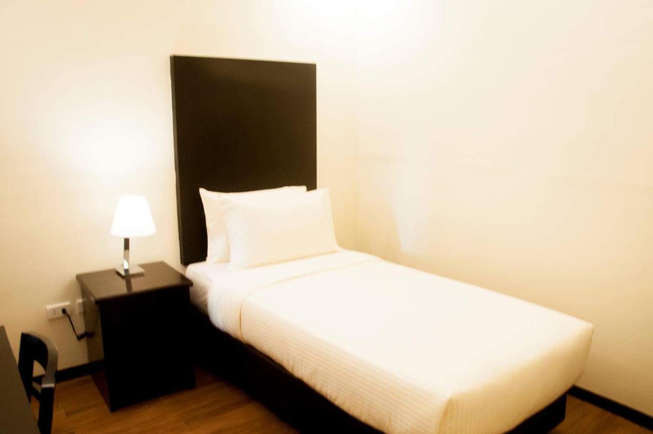 Pina Suites Ормок Экстерьер фото